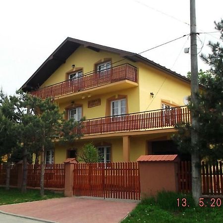 B & B Leliwa Tarnow Bagian luar foto